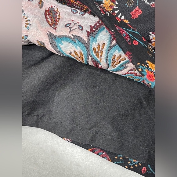 LOFT Boho Floral Tapestry Print Mini Skirt Size 16T - Picture 8 of 8